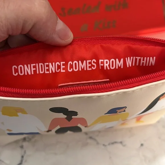 Ipsy “Words of Wisdom” makeup bag collection - Picture 3 of 6